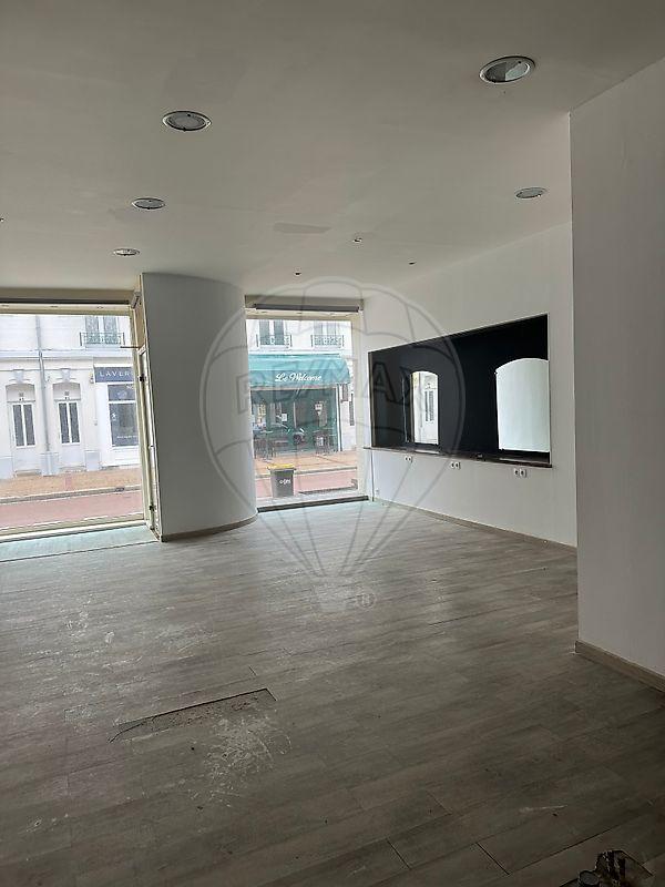 Local commercial - 276 m² - 3 pièces