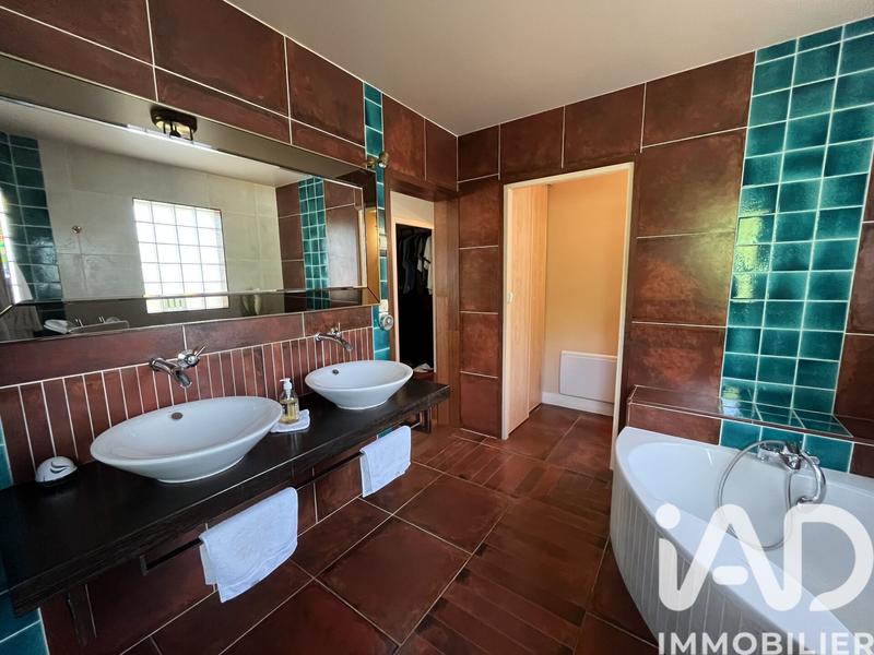 Maison - 190 m² - 5 pièces