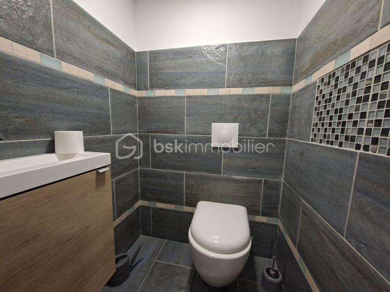 Local commercial - 78 m² - 8 pièces