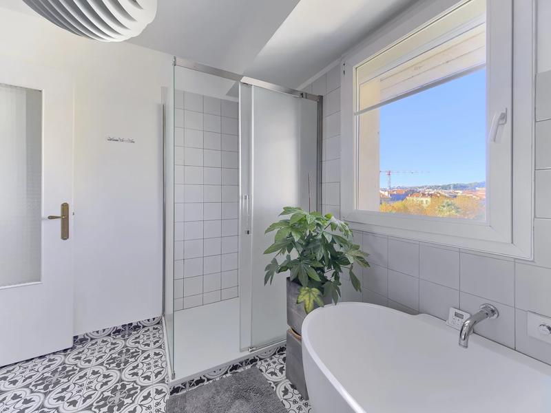 Appartement - 101 m² - 4 pièces