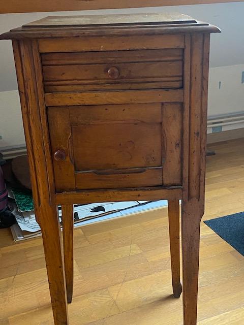 Chevet directoire en bois massif