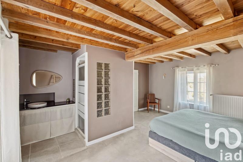 Maison - 210 m² - 6 pièces