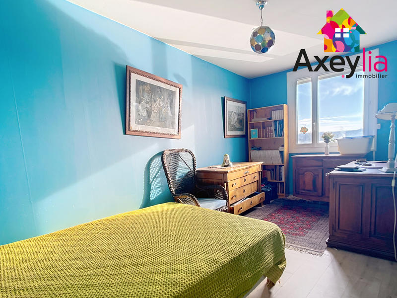 Appartement - 100 m² - 5 pièces