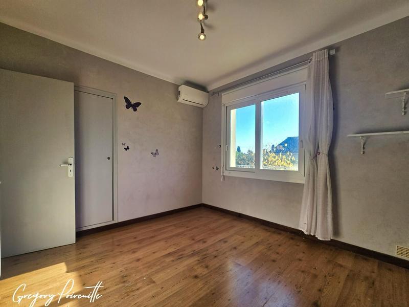 Maison - 93 m² - 5 pièces