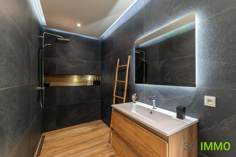 Maison - 190 m² - 6 pièces