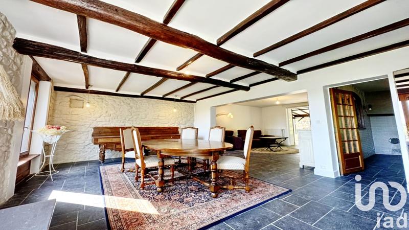 Maison - 244 m² - 8 pièces
