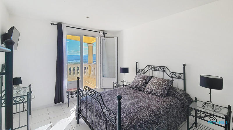 Maison traditionnelle - 130 m² - 5 pièces