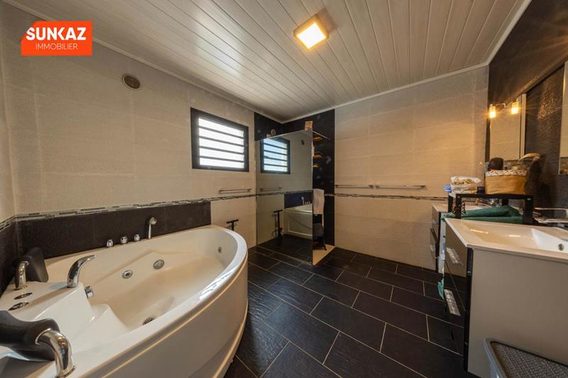 Maison - 123 m² - 4 pièces