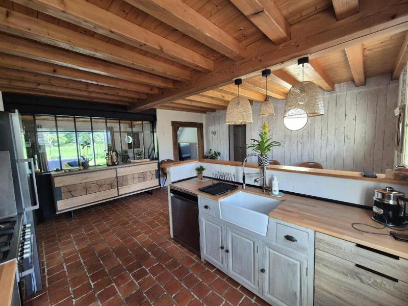 Maison - 151 m² - 8 pièces