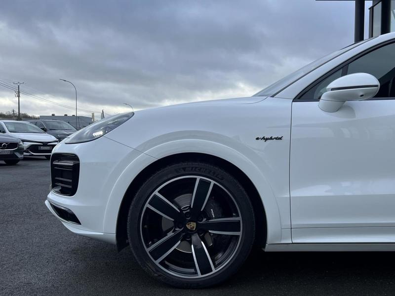 Porsche Cayenne Coupé 3.0 E-Hybrid 462