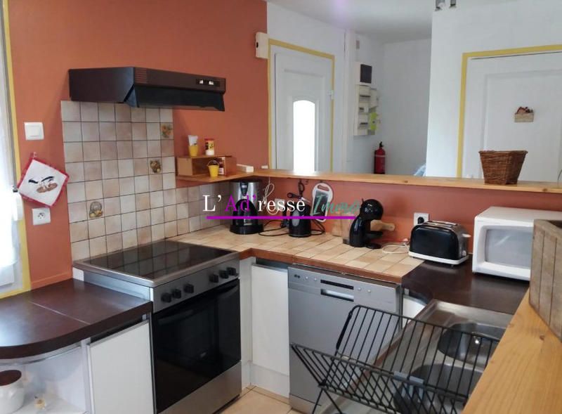 Maison - 300 m² - 21 pièces