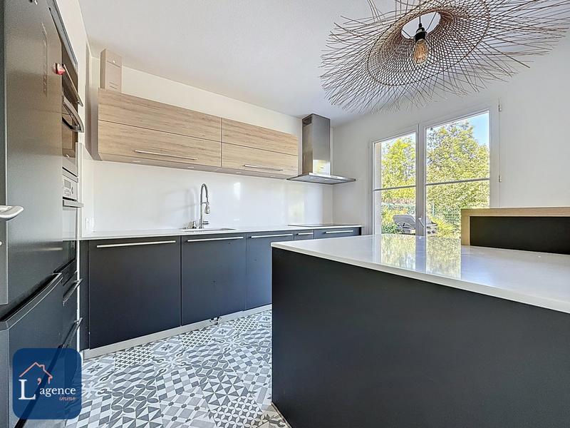 Maison - 102 m² - 5 pièces