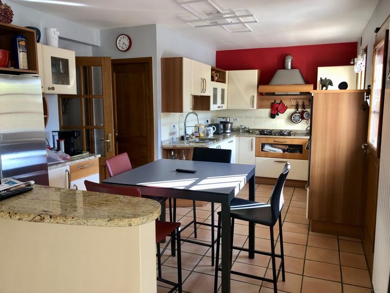 Maison - 201 m² - 8 pièces