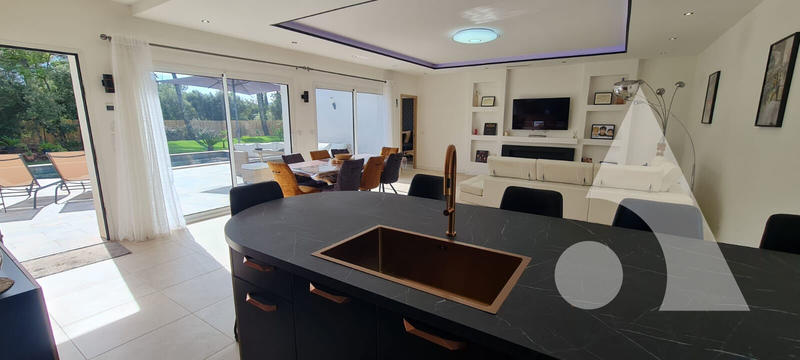 Maison - 164 m² - 7 pièces