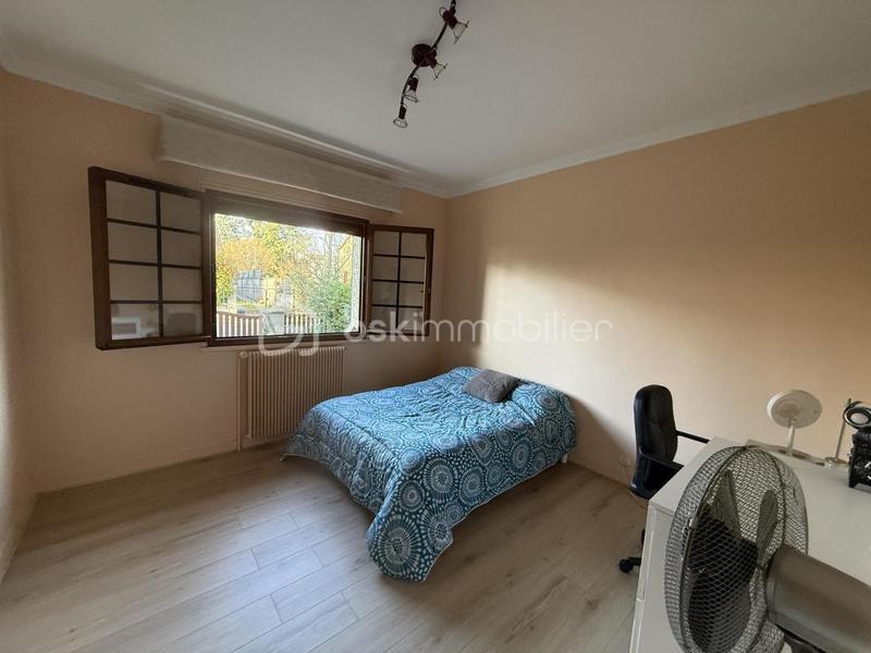 Maison - 218 m² - 7 pièces