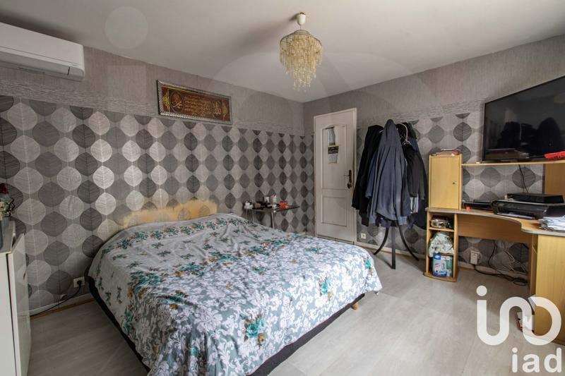 Maison - 330 m² - 15 pièces