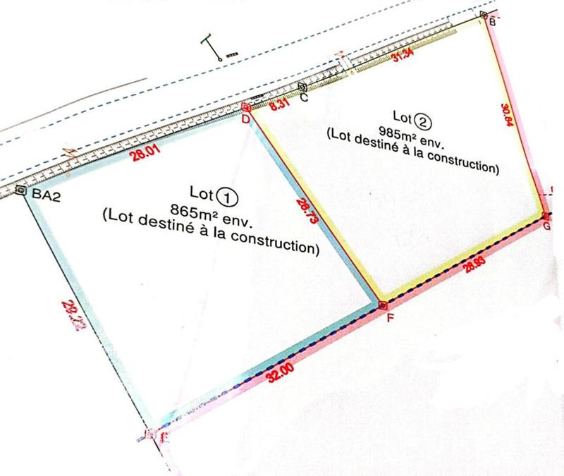 Terrain constructible - 985 m²