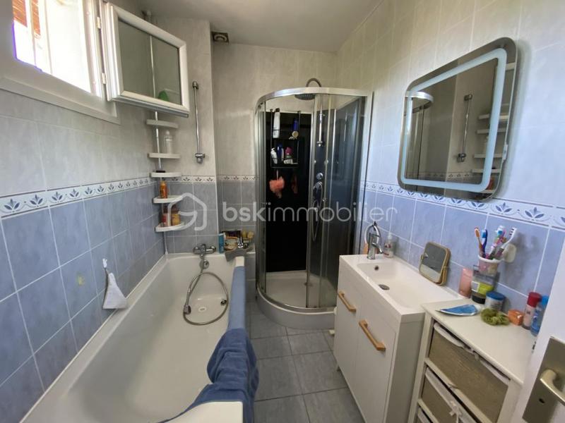 Maison traditionnelle - 140 m² - 5 pièces