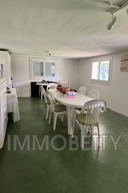 Maison - 180 m² - 6 pièces