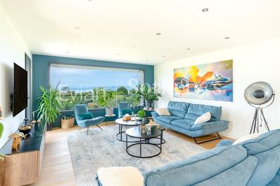 Maison - 270 m² - 7 pièces