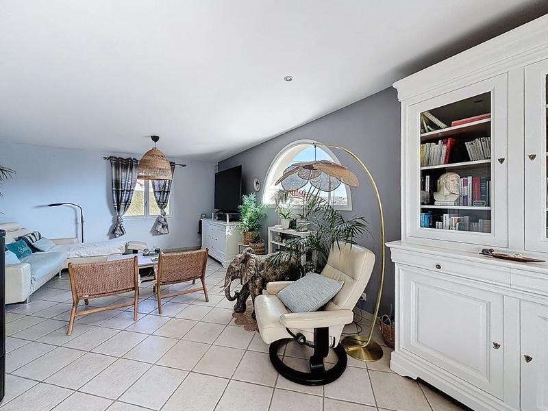 Villa - 310 m² - 5 pièces