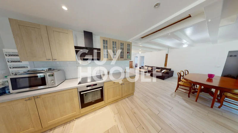 Maison - 179 m² - 6 pièces