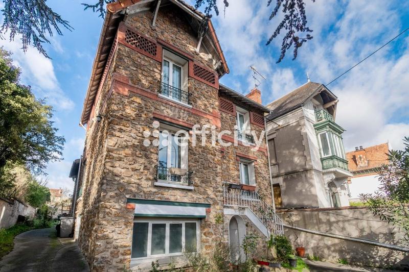 Pavillon - 130 m² - 6 pièces