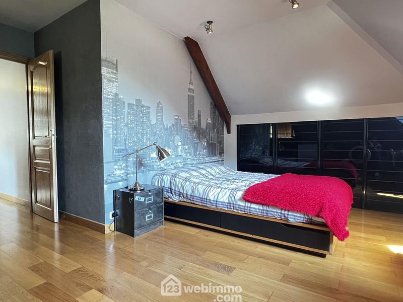 Maison - 190 m² - 6 pièces