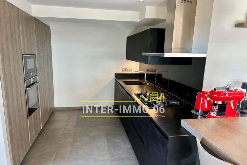 Appartement - 150 m² - 4 pièces