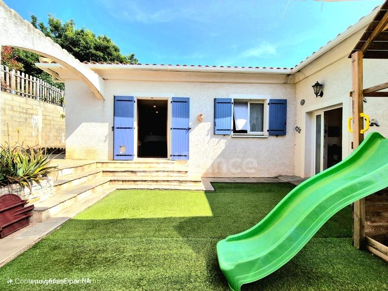 Maison - 213 m² - 9 pièces