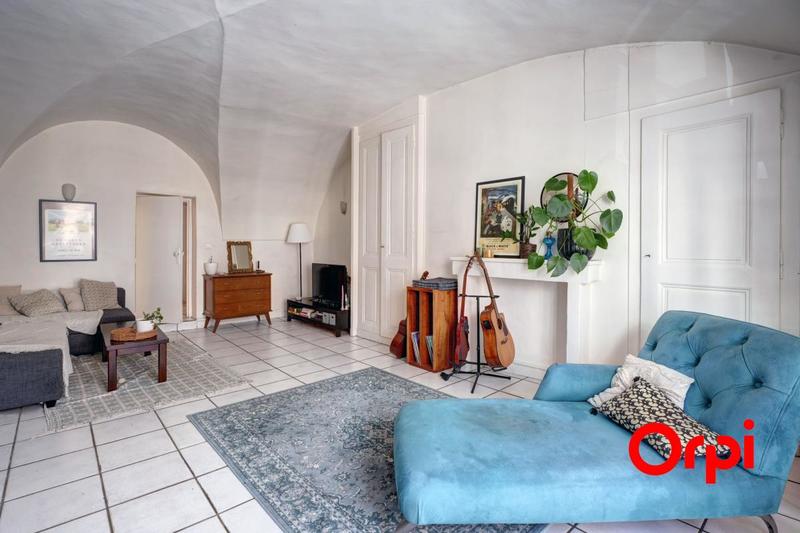 Appartement - 83 m² - 2 pièces