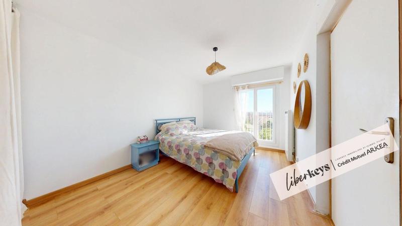 Appartement - 80 m² - 4 pièces