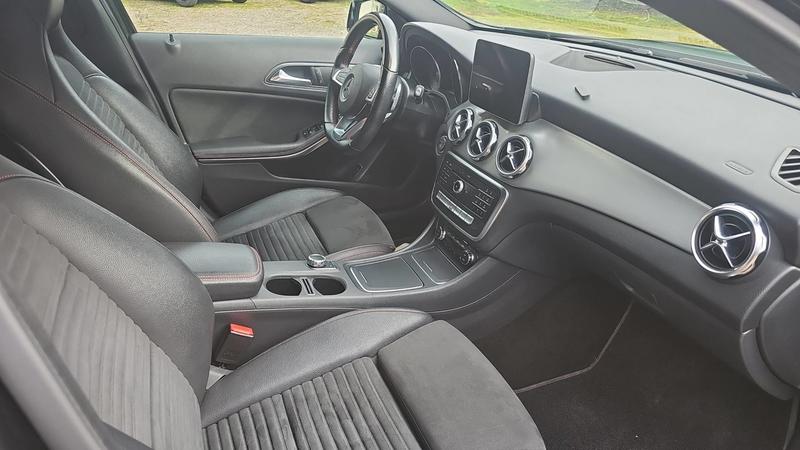 Mercedes Gla 200 156 7g-Dct Fascination Pack Amg - Automatique Toit ouvrant