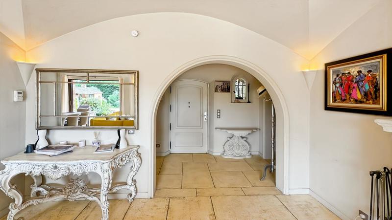 Maison - 278 m² - 7 pièces