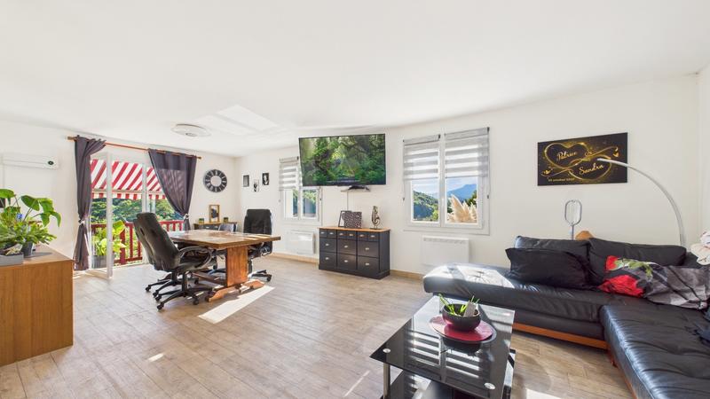 Maison - 107 m² - 4 pièces