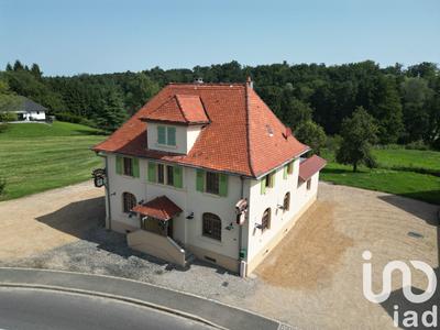 Maison - 255 m² - 8 pièces