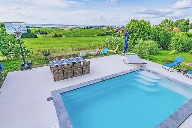 Villa - 220 m² - 10 pièces
