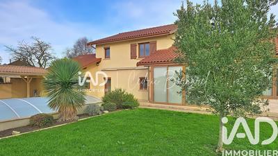 Maison - 182 m² - 7 pièces