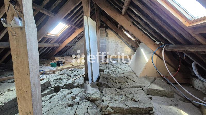 Maison - 495 m² - 14 pièces