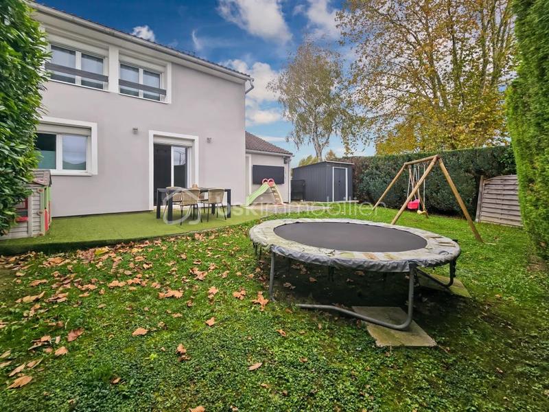 Maison - 98 m² - 5 pièces