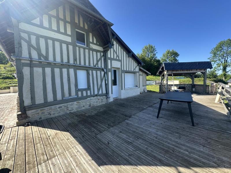 Maison - 330 m² - 13 pièces