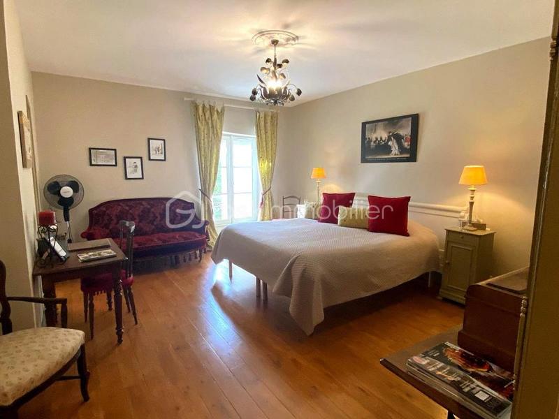 Château - 520 m² - 18 pièces