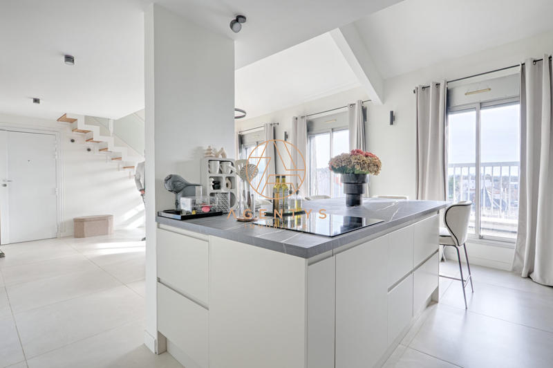 Appartement - 99 m² - 5 pièces