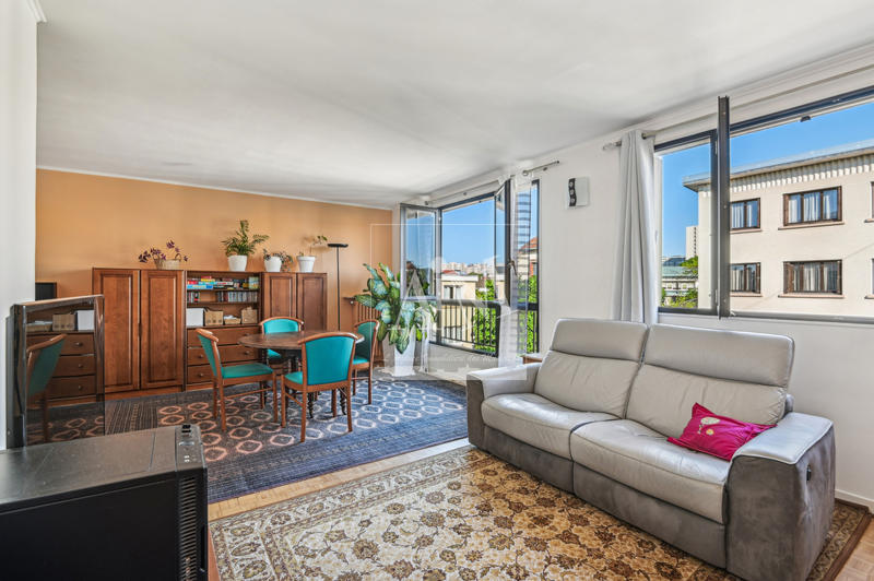 Appartement - 80 m² - 5 pièces