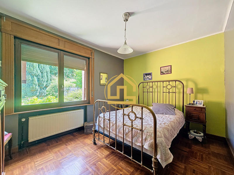 Maison - 212 m² - 7 pièces