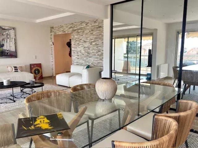 Appartement - 68 m² - 2 pièces