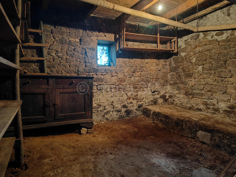 Maison en pierre - 105 m² - 4 pièces