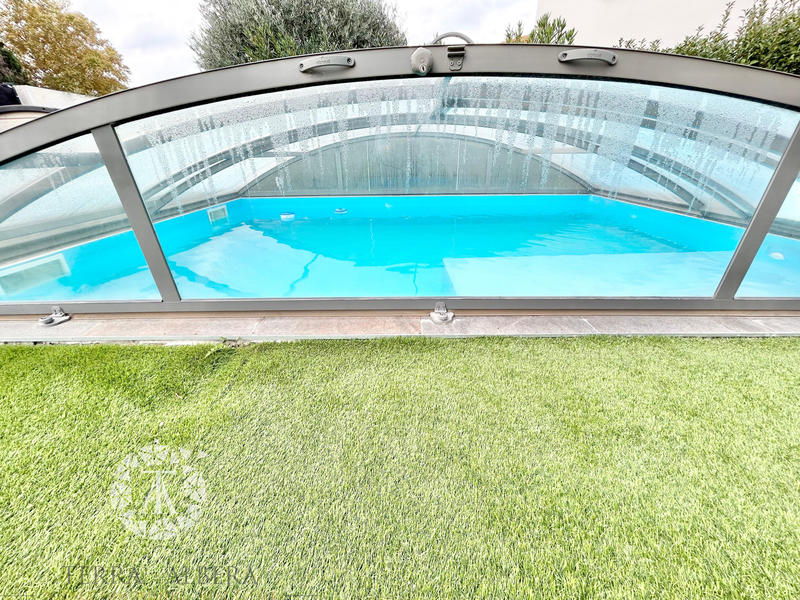 Maison - 111 m² - 4 pièces