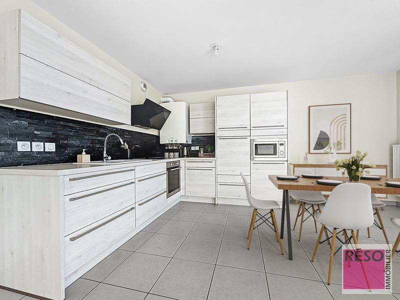 Appartement - 79 m² - 4 pièces