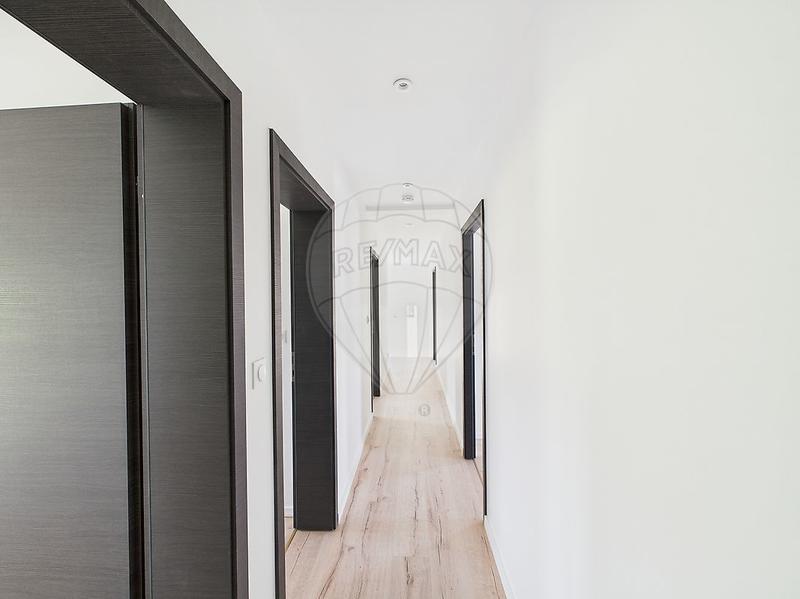 Maison - 162 m² - 7 pièces